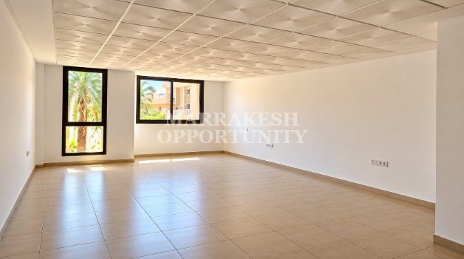 À louer – Plateau bureau de 50 m² avec parking