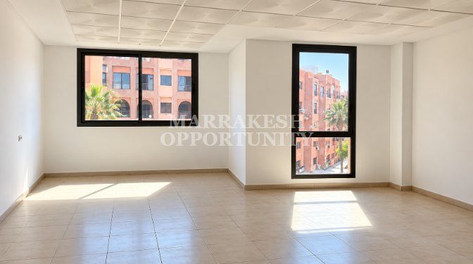 À louer – Plateau bureau de 50 m² avec parking