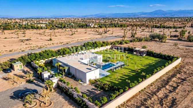 Villa moderne en location sur la route de Fès